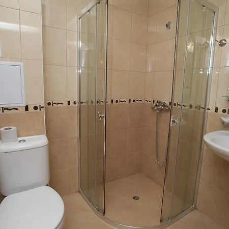 Otel Golden Eye