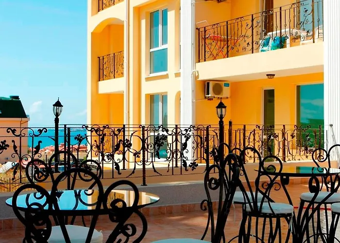 Golden Eye Хотел